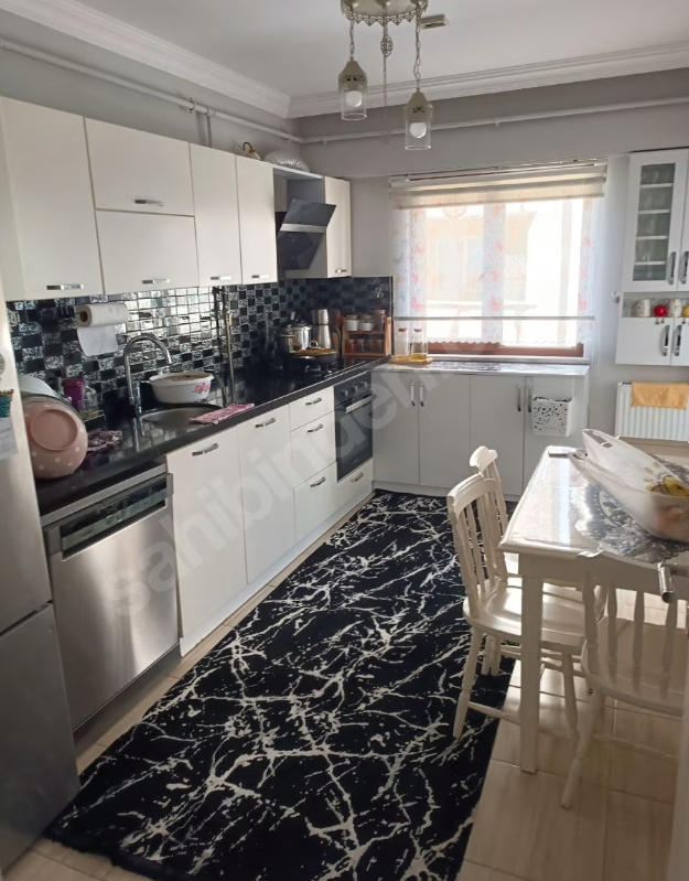YEŞİLTEPE 3+1 140 M2